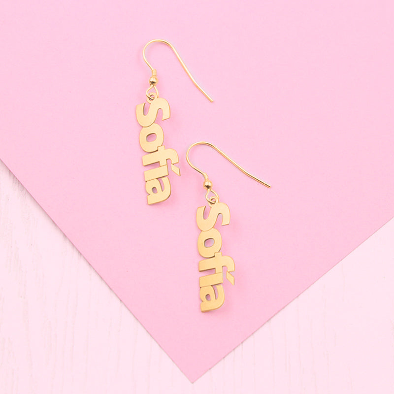 Boucles d'oreilles prénom vertical personnalisées plaqué or