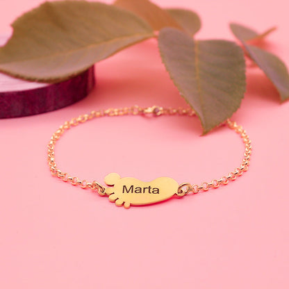 Bracelet en argent plaqué or, breloques petits pieds