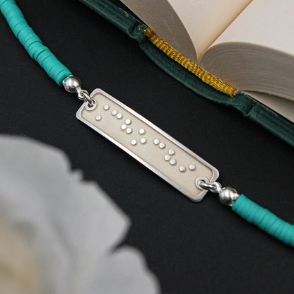 Bracelet personnalisé en Braille : prénom, argent et perles