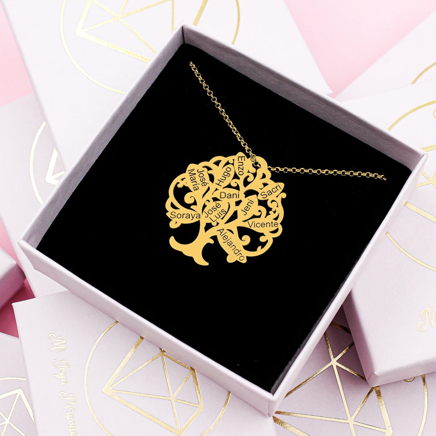 Collier Arbre de Vie plaqué or personnalisable 11 prénoms