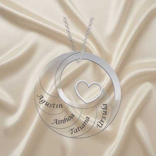 Collier Cercle en Argent avec Cœur à personnaliser (6 prénoms)