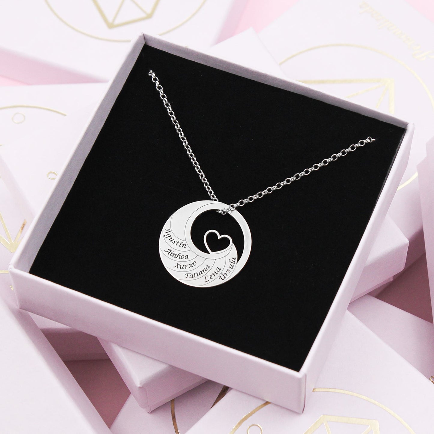 Collier Cercle en Argent avec Cœur à personnaliser (6 prénoms)