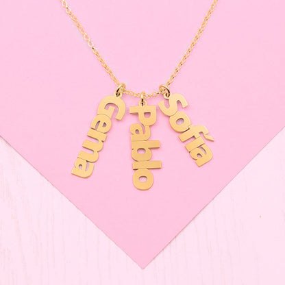 Collier Personnalisé Prénoms Verticaux Plaqué Or