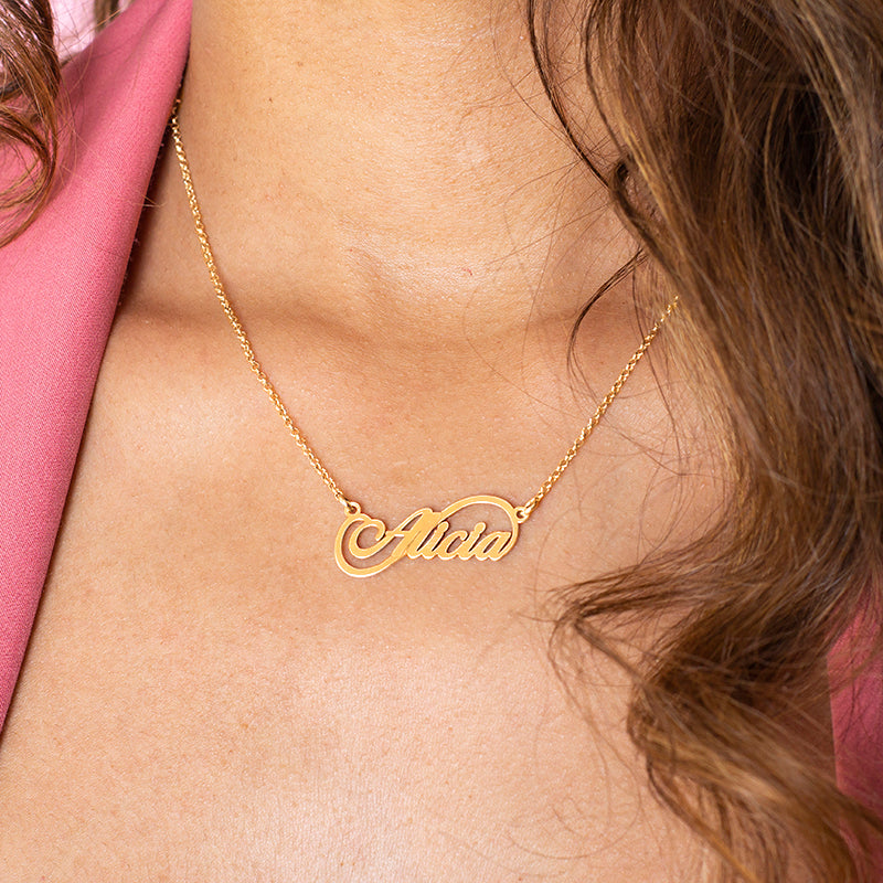 Collier prénom infini en argent plaqué or
