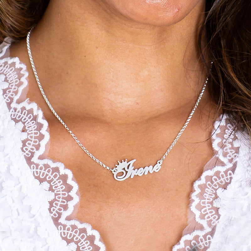 Collier prénom personnalisable en argent avec couronne