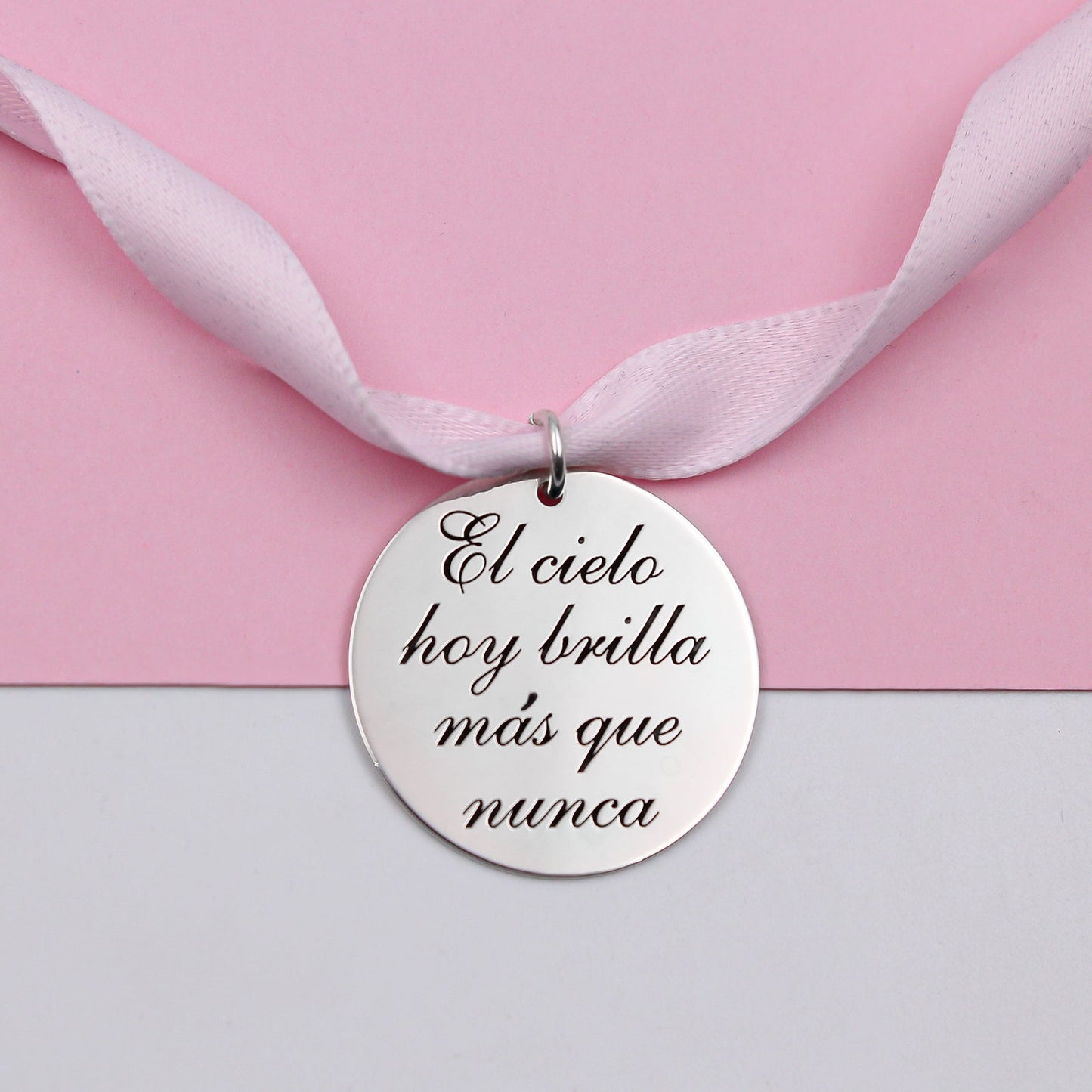 Médaille Personnalisée en Argent 925 pour Bouquet de Mariée
