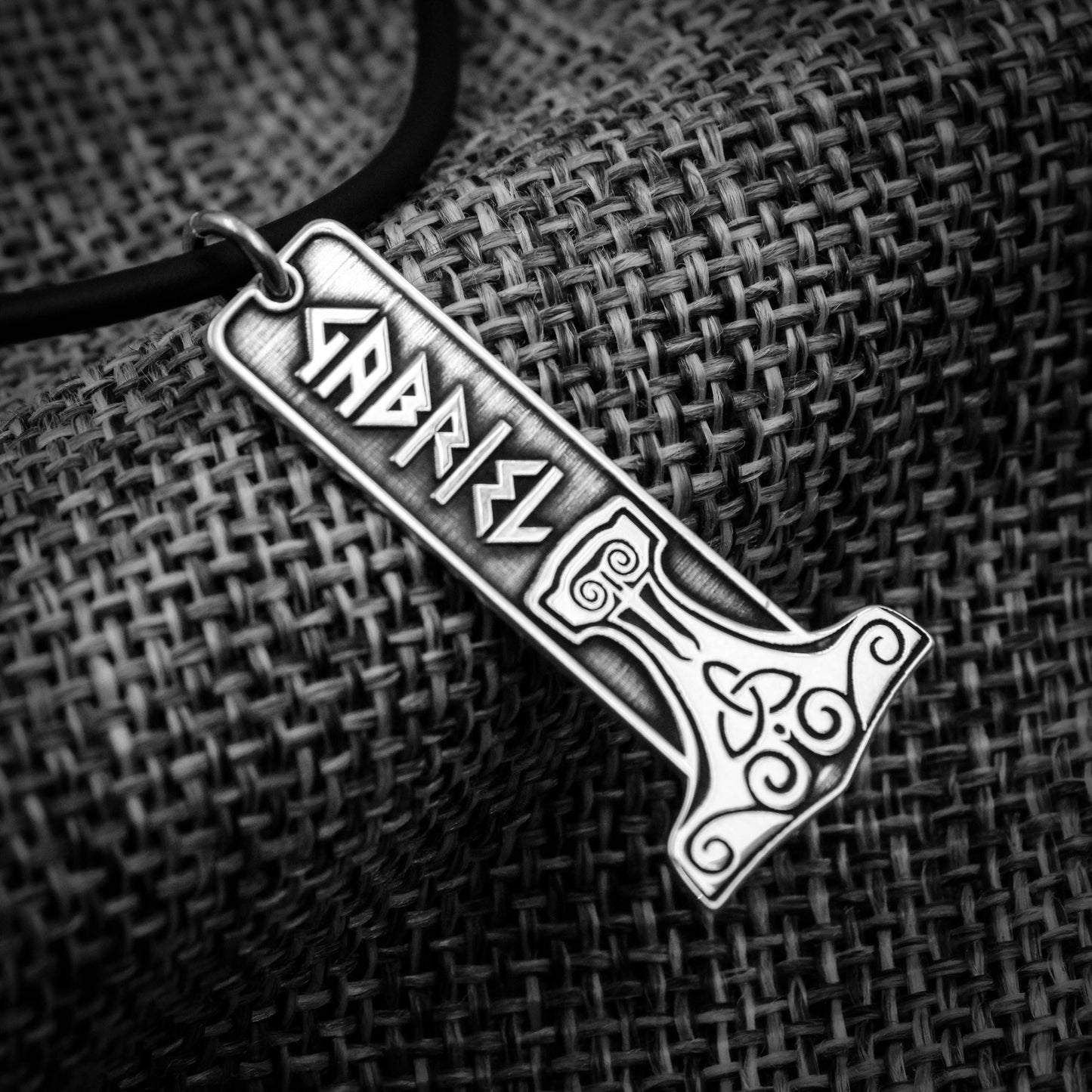 Pendentif Mjolnir en Argent 925 Personnalisé Prénom en Runes